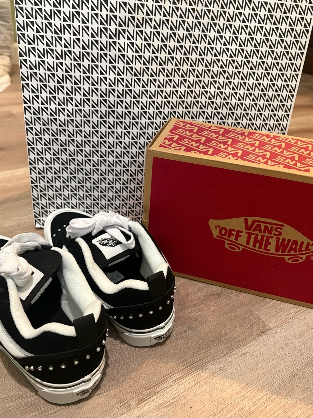 Vans Knu Skool Rhinestone Skate Shoe - Black / White - Picture 4 of 4